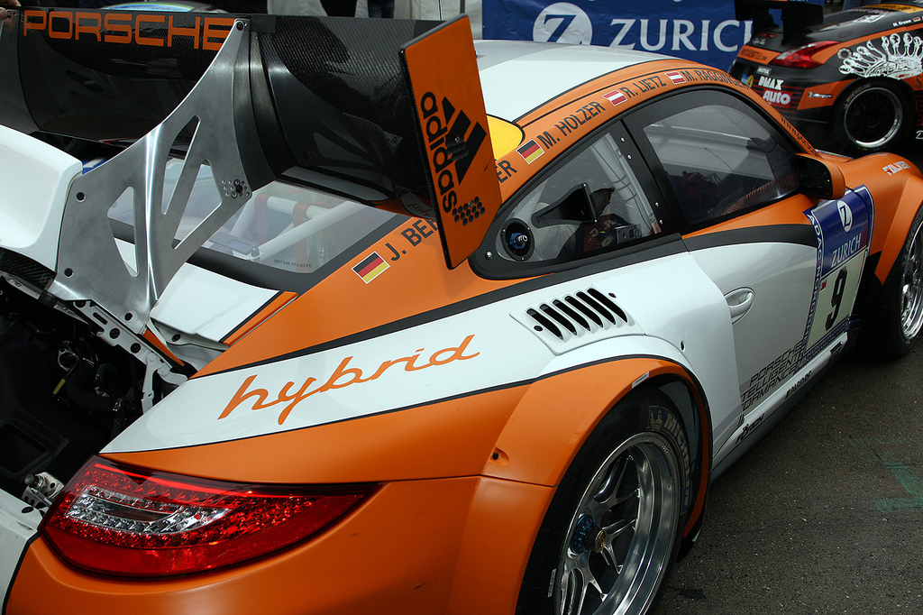 Porsche 911 GT3 R Hybrid 2.0