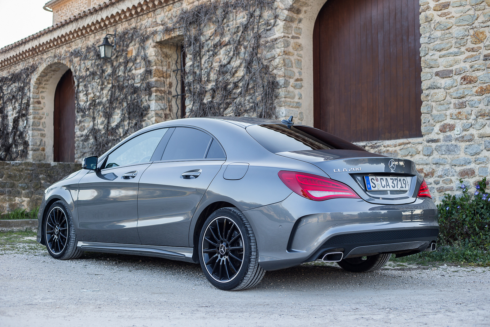 Mercedes-Benz CLA 200 тест