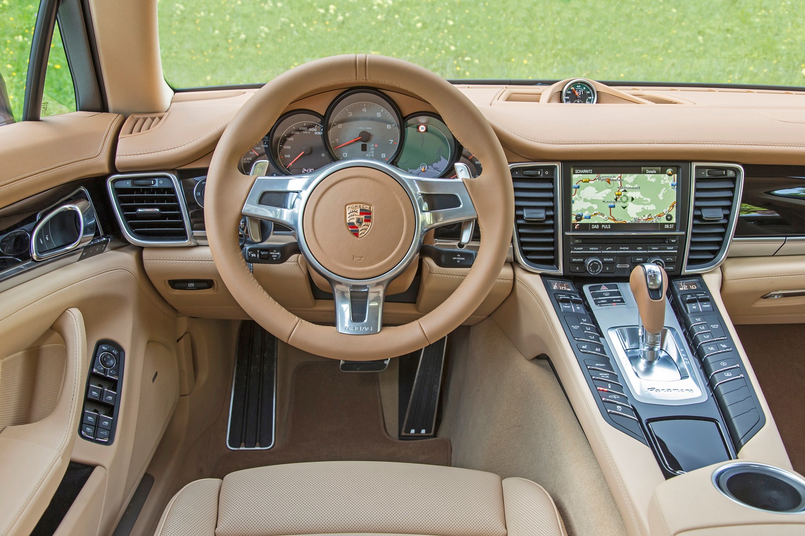 Porsche-Panamera-4S-Executive-test-drive-Drive-my.ru-2013-10