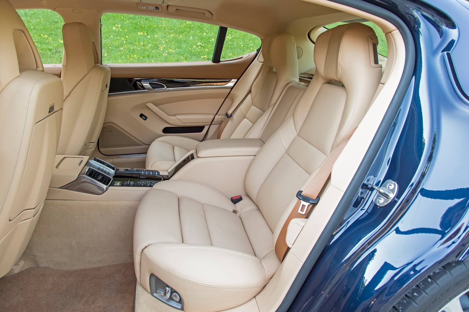 Porsche-Panamera-4S-Executive-test-drive-Drive-my.ru-2013-14