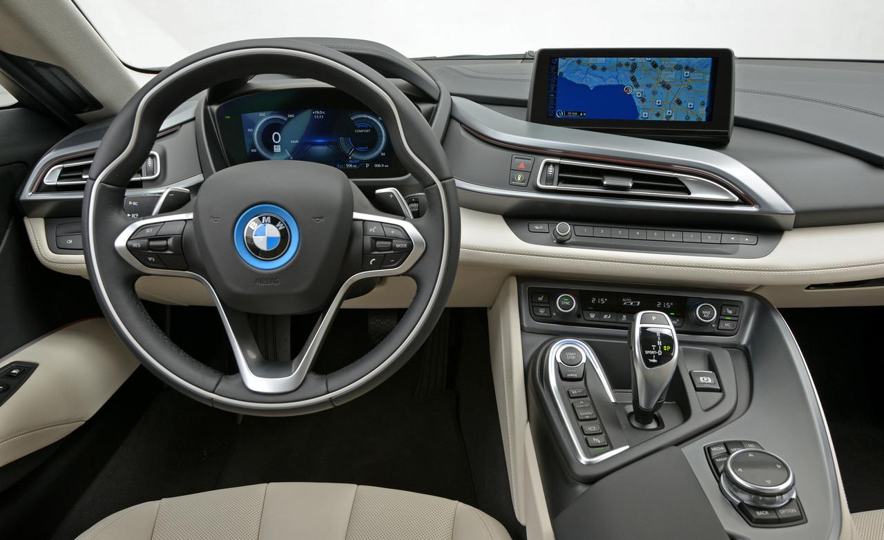 интерьер BMW i8 