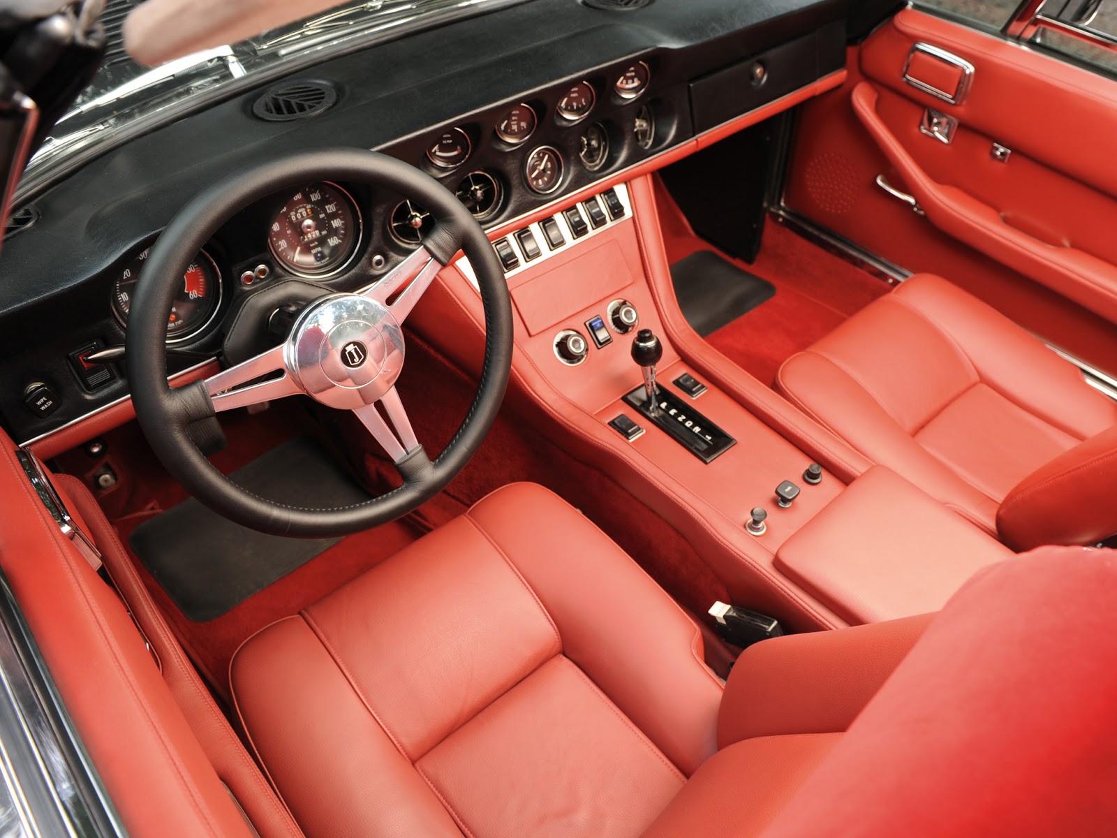 Jensen Interceptor MkIII Convertible 7.2 road test