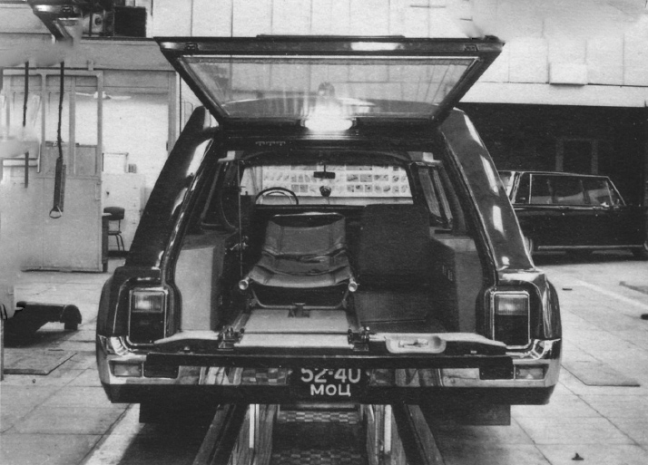 ЗИЛ 41042 – кремлевская скорая