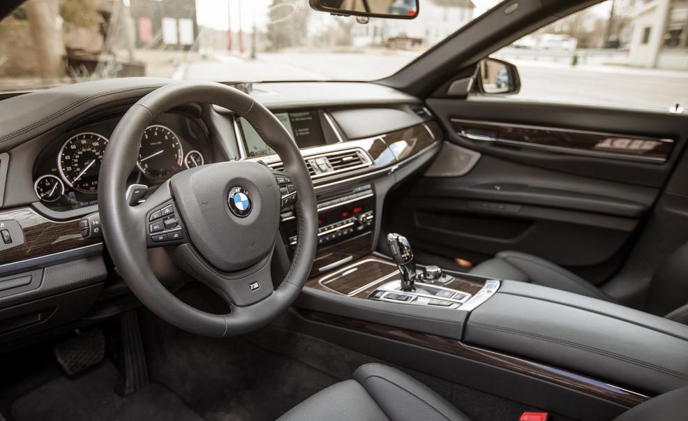 BMW 750i серии F01/F02