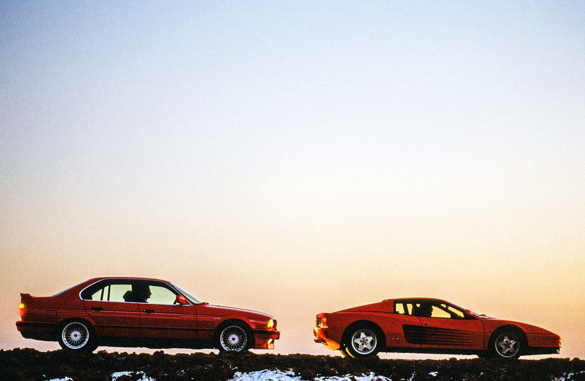 Ferrari Testarossa vs. BMW M5 E34 - 1990 giant road test