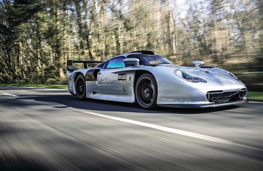 1997 Porsche 911 GT1 road test