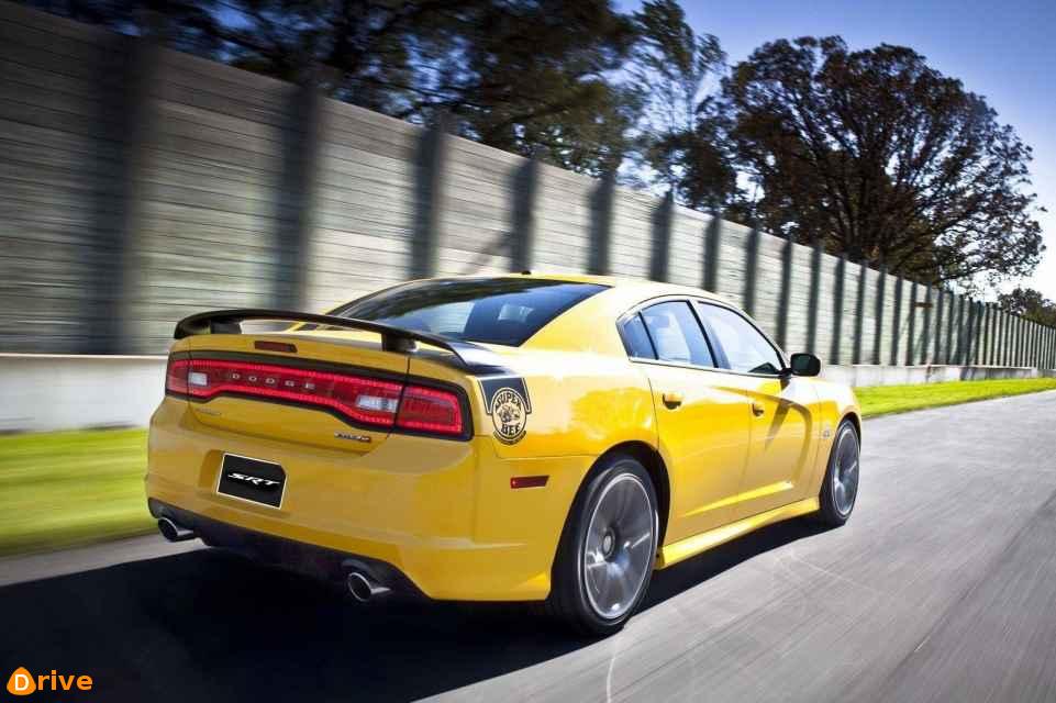 2019 dodge charger srt 02