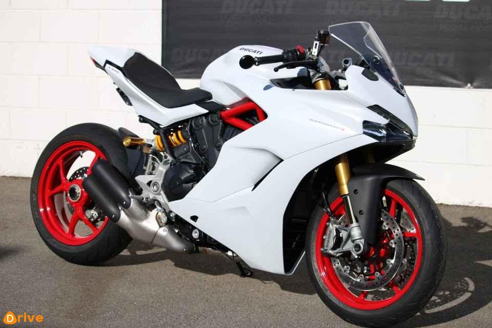 2018 ducati supersport