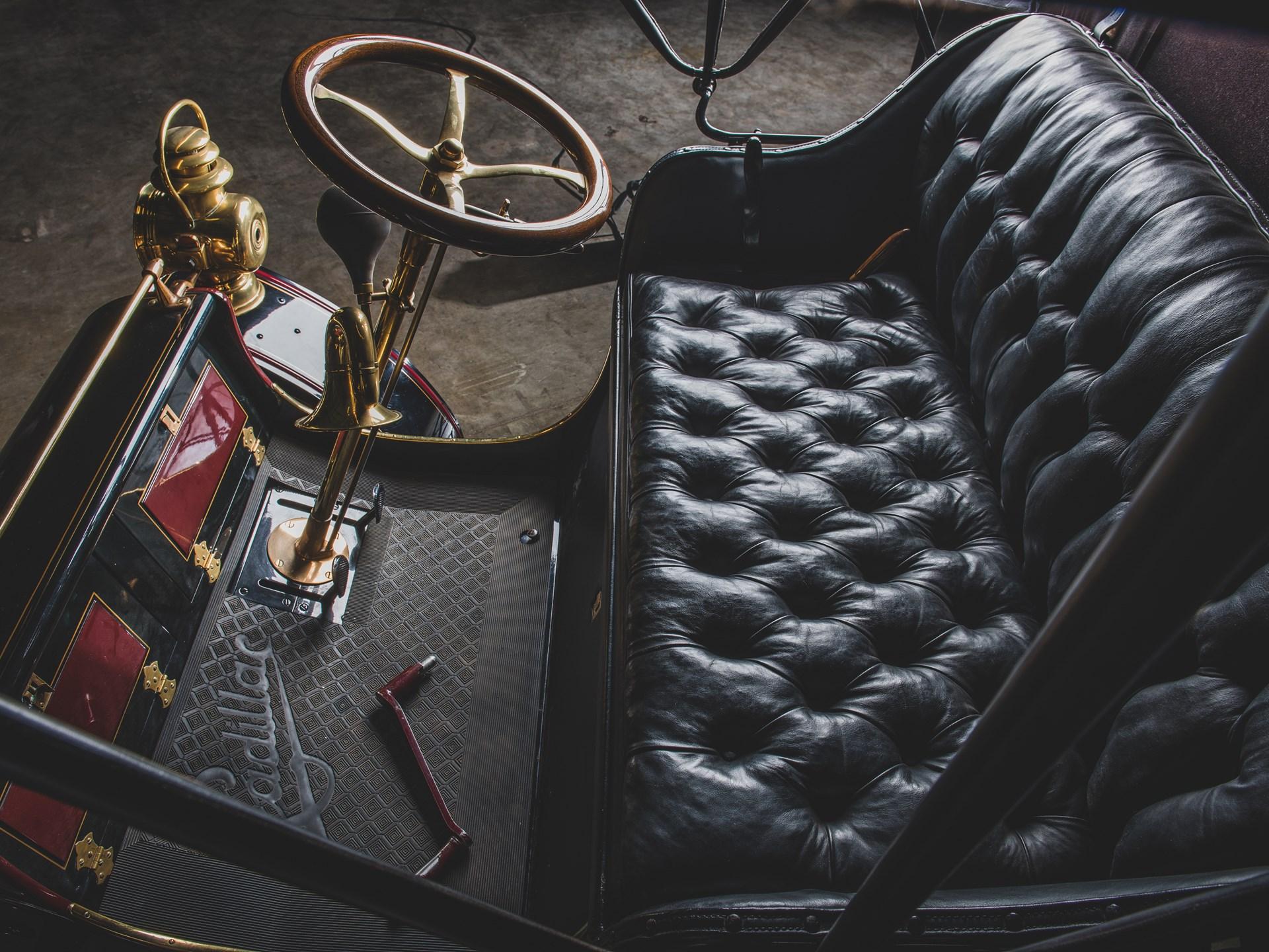 1903 Cadillac Rear-Entrance Tonneau