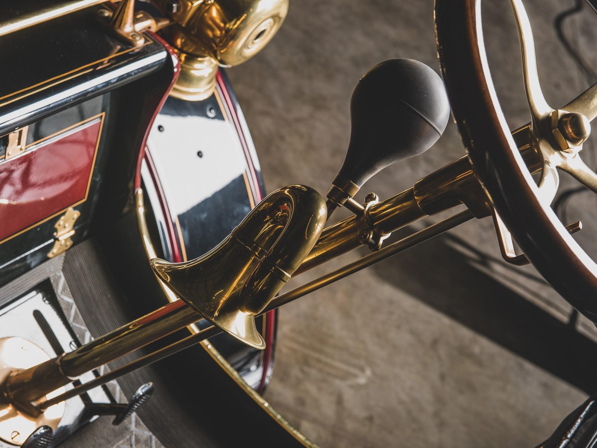 1903 Cadillac Rear-Entrance Tonneau